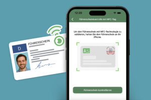 Abbildung zur digitalen Führerscheinkontrolle per App von Fleethouse. Ein Führerschein wird mit einem Smartphone über NFC geprüft. Die liva App ermöglicht eine rechtssichere, digitale und effiziente Führerscheinkontrolle – automatisiert, sicher und einfach im Fuhrparkmanagement.